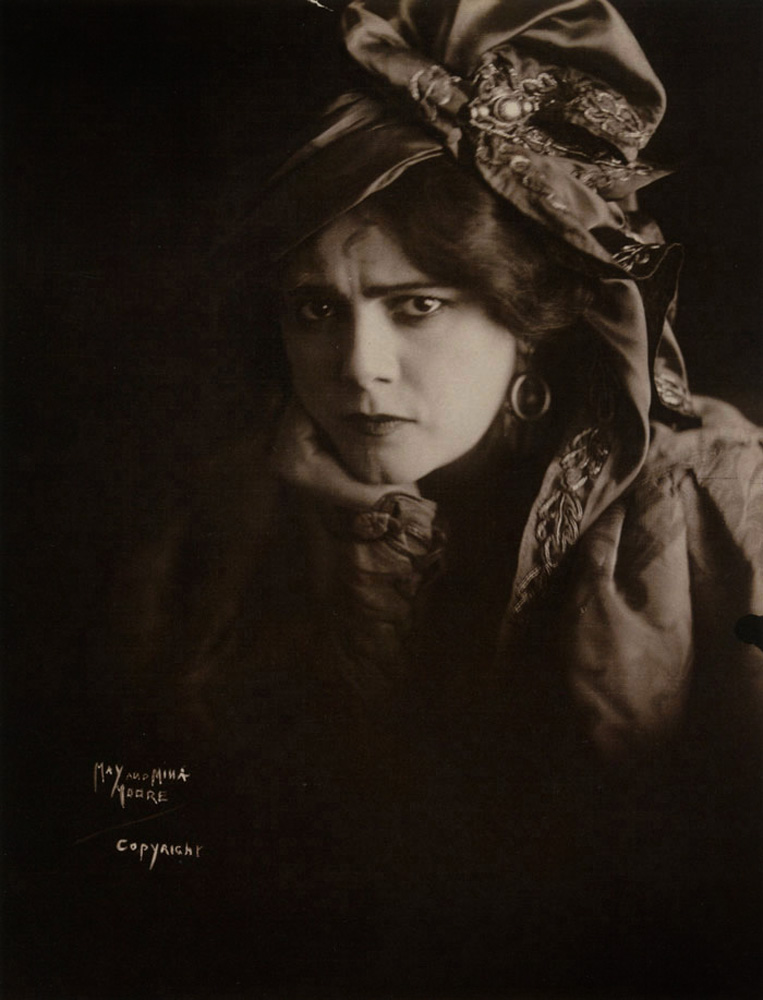 May Moore (New Zealand, 1881-1931) and Mina Moore (New Zealand, 1882-1957) 'Portrait of an Actress ("Lily" Brayton)' c. 1916