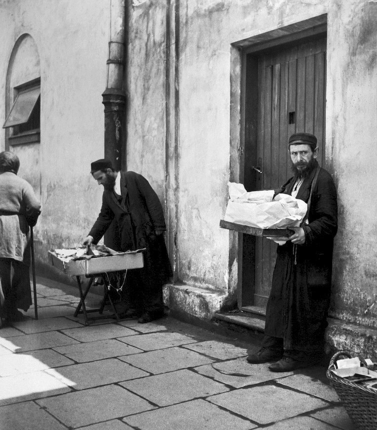 Roman Vishniac (America born Russia, 1897-1990) 'Jewish street vendors, Warsaw, Poland' 1938