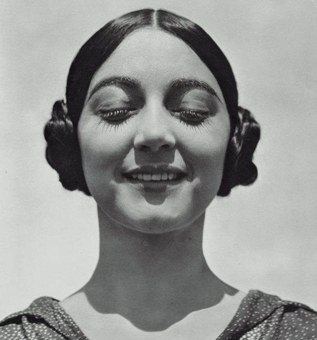 Edward Weston (American, 1886-1958) 'Rose Roland (de Covarrubias)' 1926