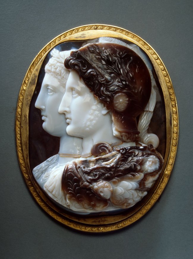 Cameo. Twin portrait of Ptolemy II Philadelphos and Arsinoe II (Gonzaga Cameo) 3rd century BC