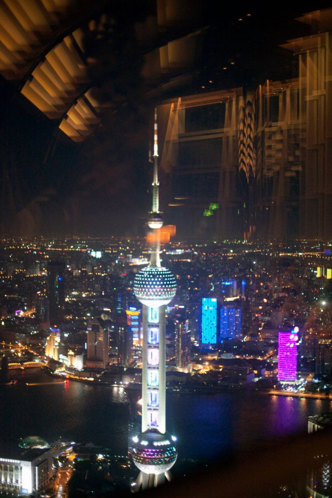 Wolfgang Tillmans (German, b. 1968).' Oriental Pearl' 2009 Wolfgang Tillmans (German, b. 1968).' Oriental Pearl' 2009