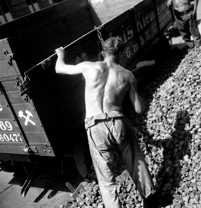 Eva Besnyö (Dutch-Hungarian, 1910-2003) 'Untitled' Berlin, 1931