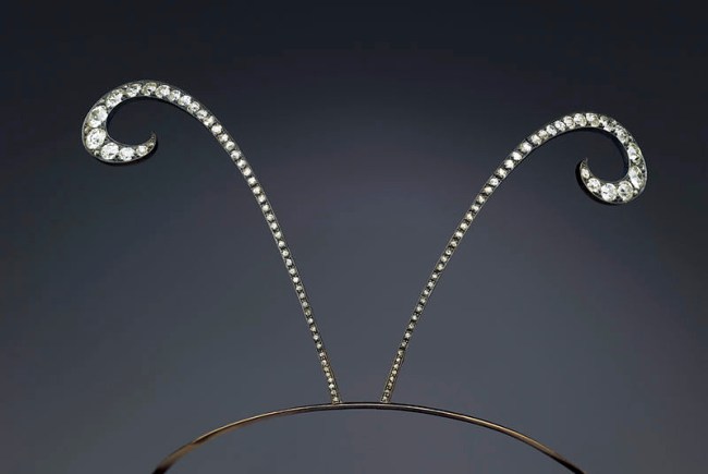 René Lalique (French, 1860-1945) 'Hair ornament with antennae' c. 1900