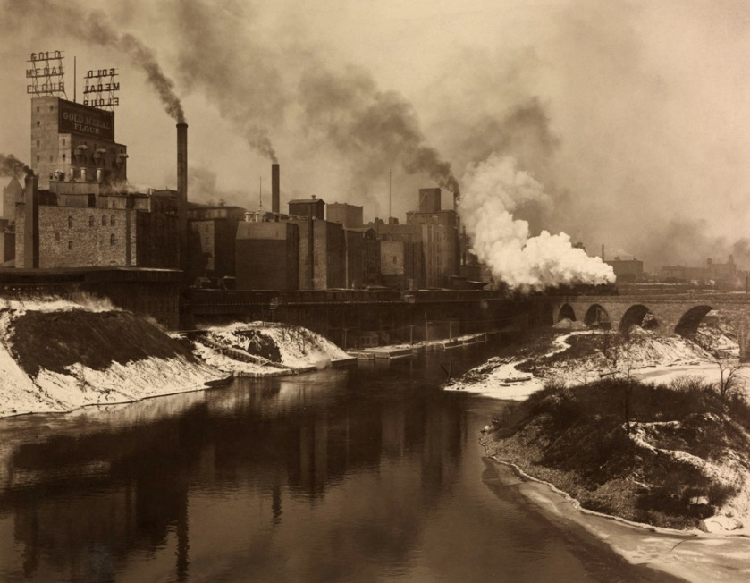 Washburn-Crosby Company. 'The Minneapolis Milling District, The Largest U.S. Flour Producer' 1915