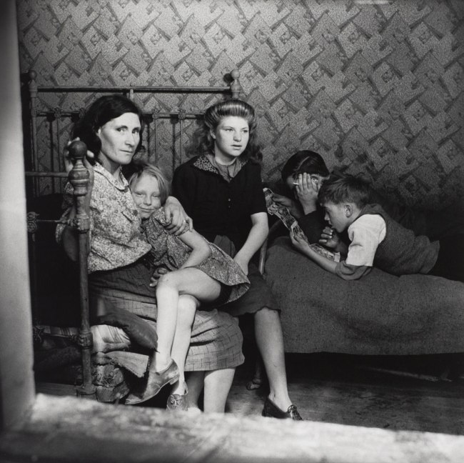 Edith Tudor-Hart (Austrian-British, 1908-1973) 'Family, Stepney, London' about 1932