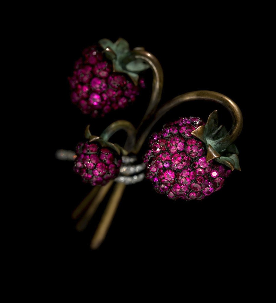 JAR. 'Raspberry Brooch' 2011 