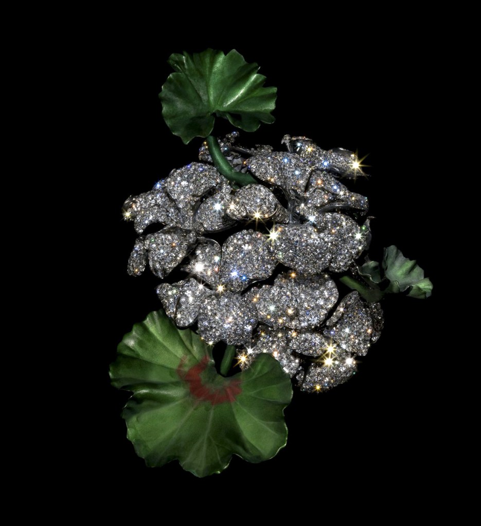 JAR. 'Geranium brooch' 2007 