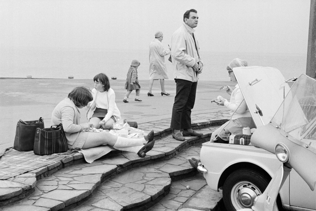 Tony Ray Jones 'Possibly Worthing' picture analysis - how it all comes together...