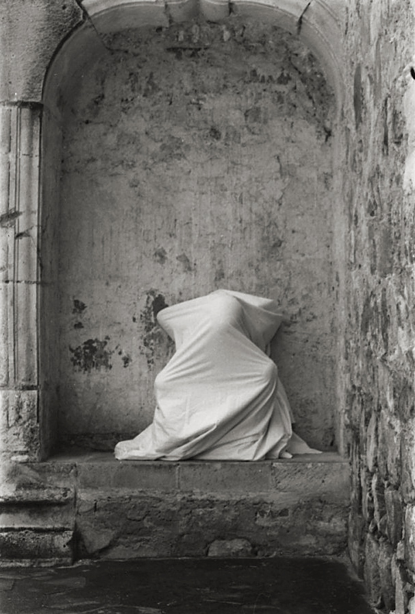 Ana Mendieta (Cuban-American, 1948-1985) 'Untitled (Cuilapán Niche)' 1973 Ana Mendieta (Cuban-American, 1948-1985) 'Untitled (Cuilapán Niche)' 1973