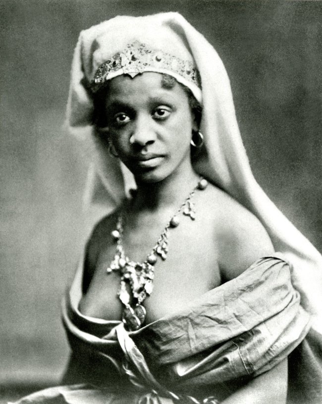 Edward Curtis (American, 1868-1952) 'A Desert Queen' 1898 (printed 2009)