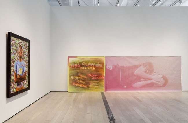 At centre: Wendy White (American, b. 1971) 'Clavado' 2013 (installation view)