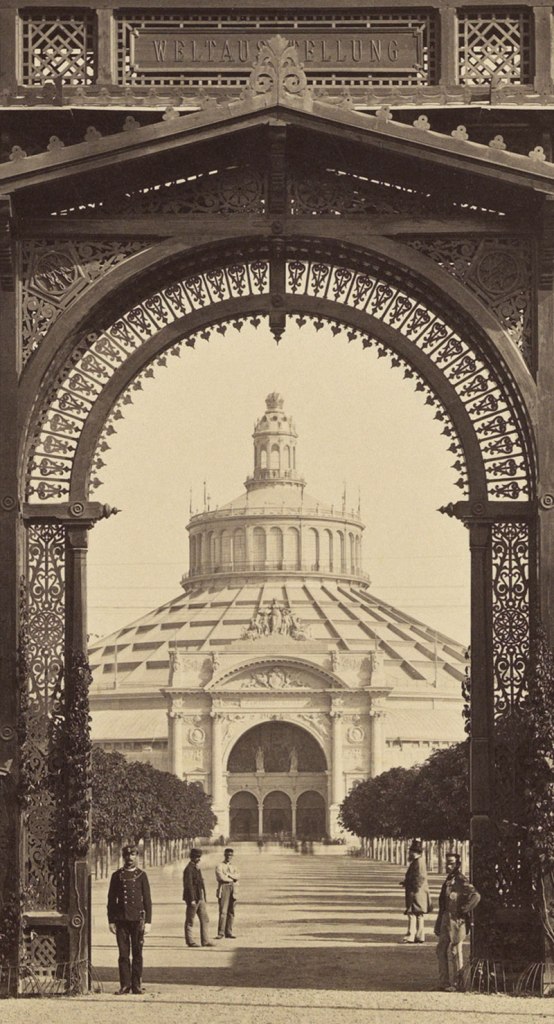 Anonymous photographer. 'Main entrance to the World Exhibition' 1873 (detail)