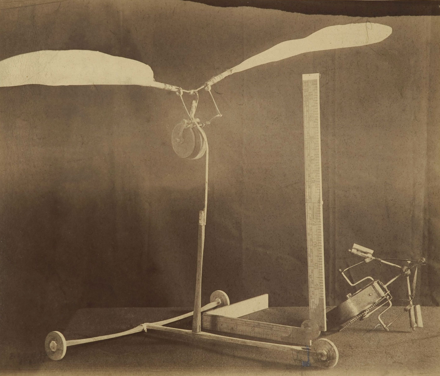 Charles Bayliss (Australian born England, 1850-1897) 'Lawrence Hargrave trochoided plane model' 1884 Charles Bayliss (Australian born England, 1850-1897) 'Lawrence Hargrave trochoided plane model' 1884