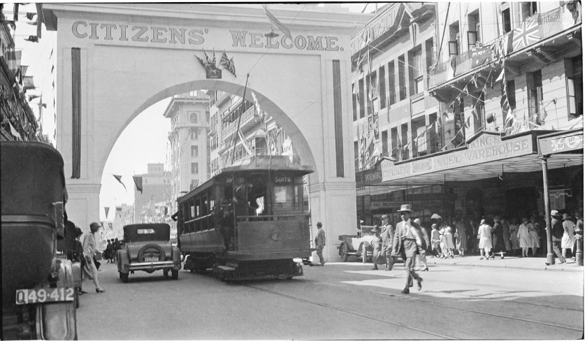 Alfred Elliott (Australian, 1870-1954) ''Citizens' Welcome' arch, Queen Street' 1927
