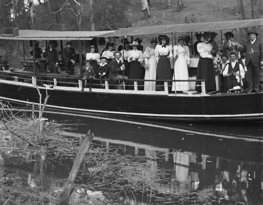 Alfred Elliott (Australian, 1870-1954) 'Picnic party on Brisbane River at Seventeen Mile Rocks' 1898 (detail)