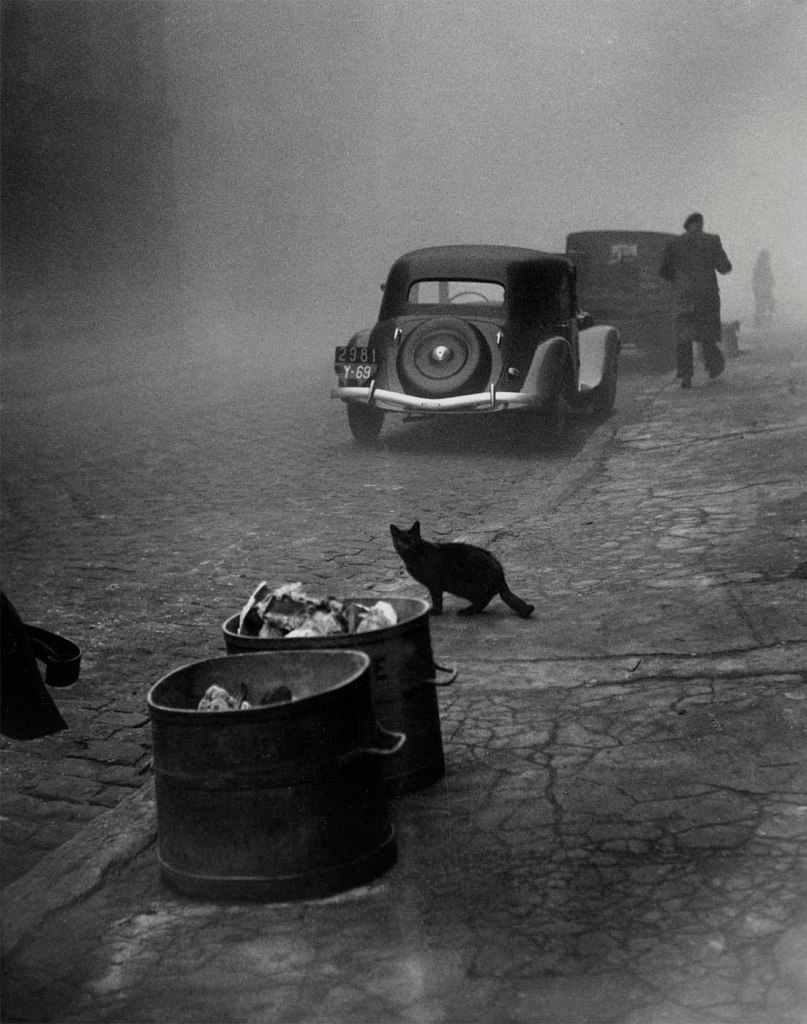 Sabine Weiss (Swiss-French, 1924-2021) 'Petit matin brumeux, Lyon, France' 1950