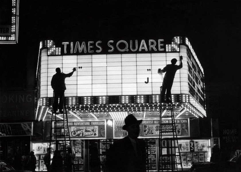 Sabine Weiss. 'Times Square, New York' États-Unis, 1955