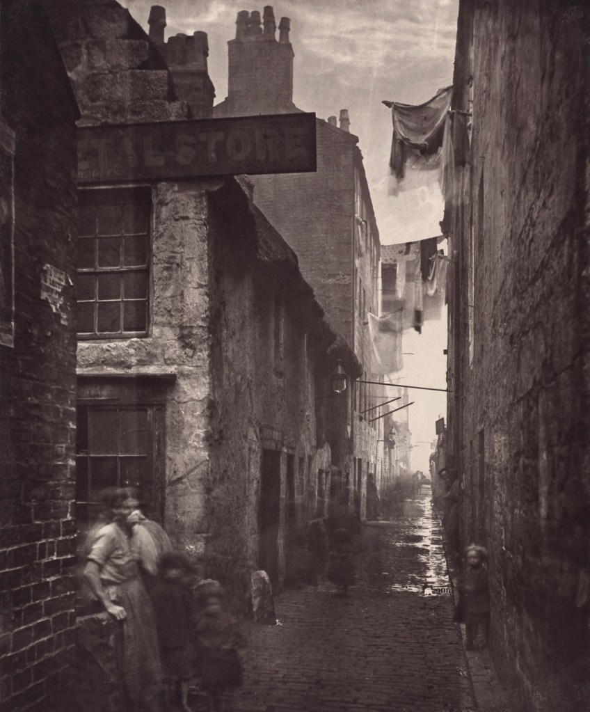 Thomas Annan (Scottish, 1829-1887) 'Old Vennel, Off High Street' 1868-1871 Thomas Annan (Scottish, 1829-1887) 'Old Vennel, Off High Street' 1868-1871