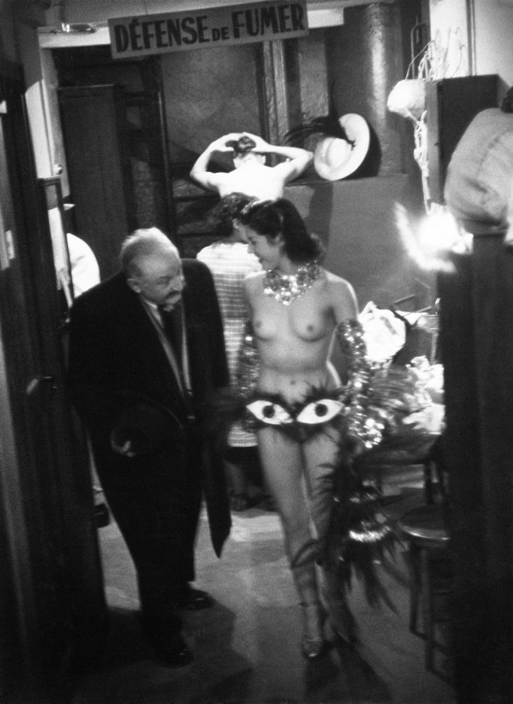 Robert Doisneau (French, 1912-1994) 'Hommages respectueux' (Respectful tribute) 1952