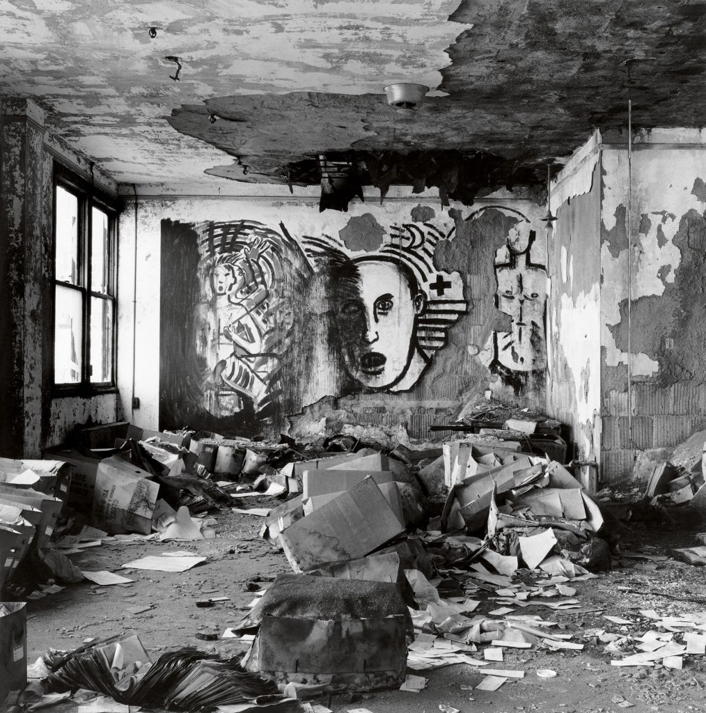 Peter Hujar. 'Mural at Piers' 1983