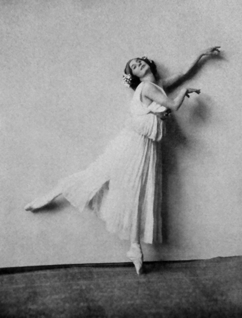Hänse Herrmann (German, 1864-1932) 'Anna Pavlova' c. 1928 from Der Kunstlerische Tanz Unserer Zeit [The Artistic Dance of Our Time] p. 38 Published 1928
