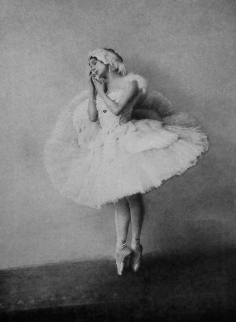 Hänse Herrmann (German, 1864-1932) 'Anna Pavlova' c. 1928 from Der Kunstlerische Tanz Unserer Zeit [The Artistic Dance of Our Time] p. 39 Published 1928