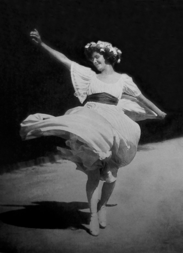 Rudolf Jobst (Vienna) 'Else Wiesenthal' c. 1928 from Der Kunstlerische Tanz Unserer Zeit [The Artistic Dance of Our Time] p. 7 Published 1928