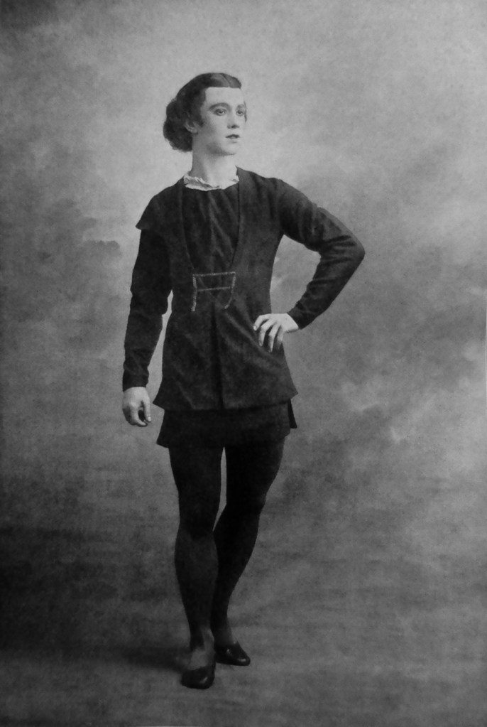 'Nijinski' Portrait cards Verlag Leiser, Berlin - Wilmersdorf c. 1928 from Der Kunstlerische Tanz Unserer Zeit [The Artistic Dance of Our Time] p. 32 Published 1928