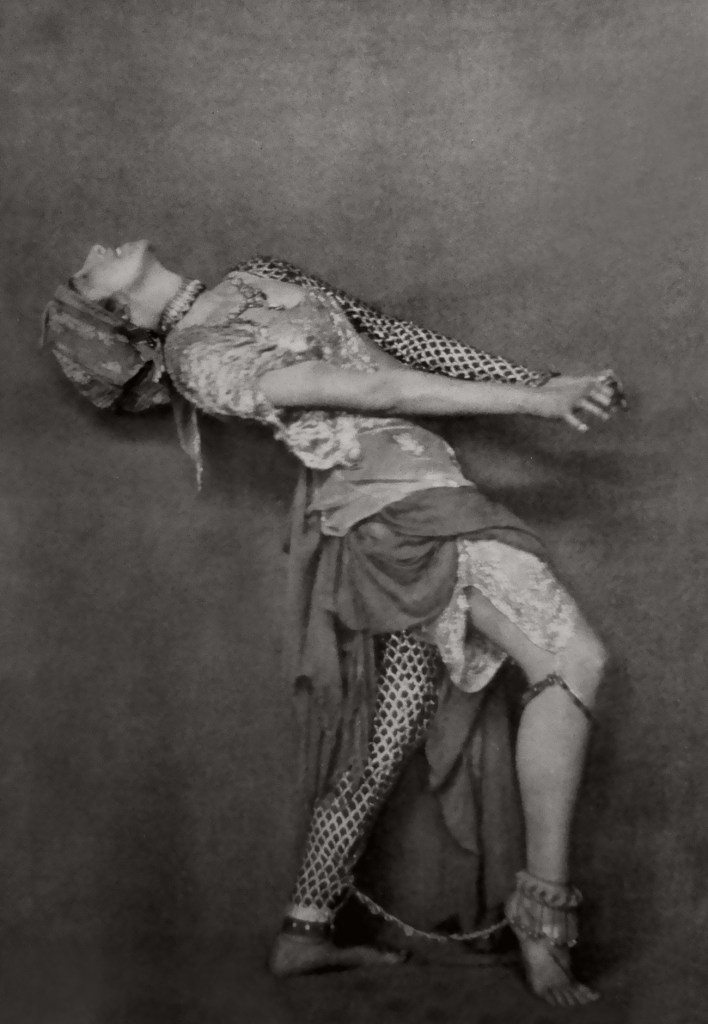 Hanns Holdt (German, 1887-1944) 'Sent M'Ahesa' c. 1928 from Der Kunstlerische Tanz Unserer Zeit [The Artistic Dance of Our Time] p. 18 Published 1928