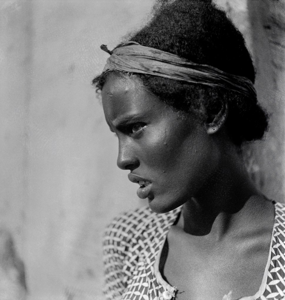 Walter Mittelholzer (Swiss, 1894-1937) 'Dankali-Mädchen [Dankali girl]' c. 1934