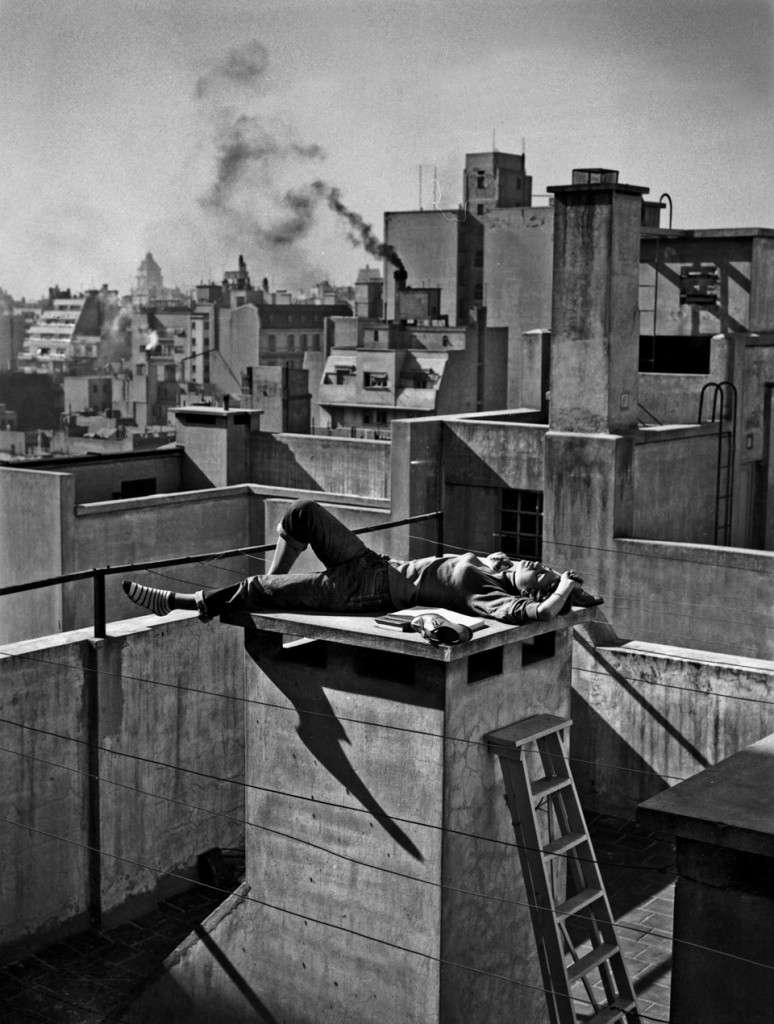 Annemarie Heinrich (Argentinian born Germany, 1912-2005) 'Veraneando en la ciudad' / 'Spending the Summer in the City' 1959