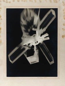 Exhibition: ‘Shape of Light: 100 Years of Photography and Abstract Art ...