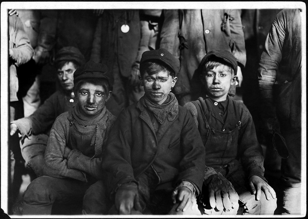 Marcus Bunyan. "Climbing into immortality" on the work of Lewis Hine