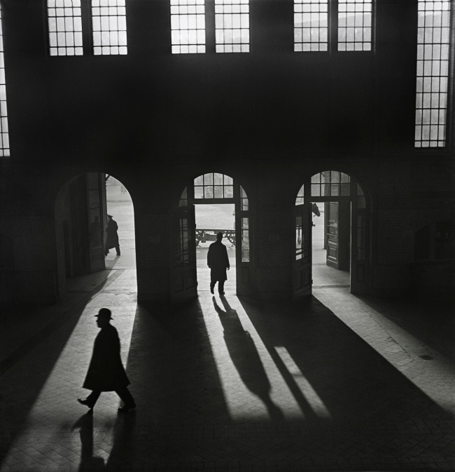 Roman Vishniac (1897-1990) 'Interior of the Anhalter Bahnhof railway terminus near Potsdamer Platz, Berlin' 1929-early 1930s