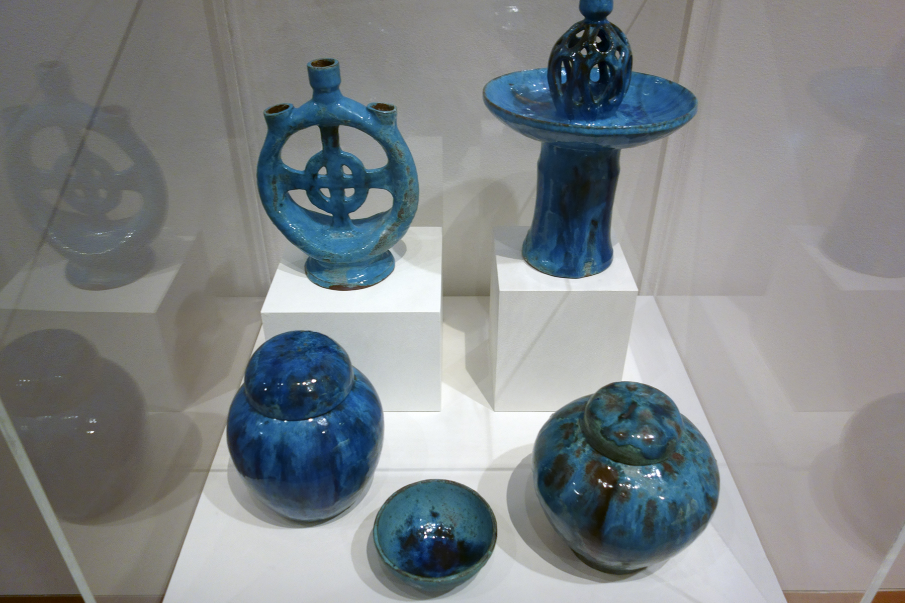 Installation view of the exhibition 'Daughters of the Sun' showing the ceramics of Klytie Pate Installation view of the exhibition 'Daughters of the Sun' showing the ceramics of Klytie Pate