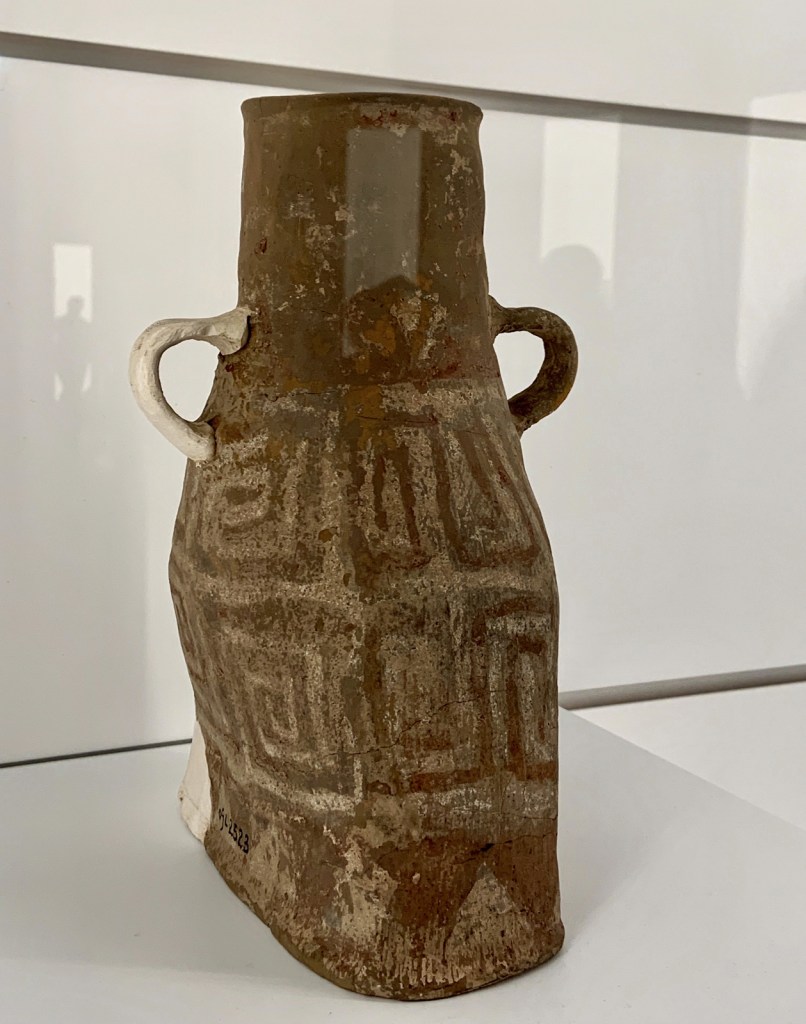 Flask, Hu 彩绘陶壶 Spring and Autumn period, 771 - 475 BCE