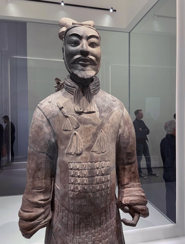 Armoured general 铠甲将军俑 Qin dynasty, 221 - 207 BCE