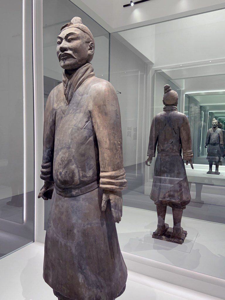 Unarmoured infantryman 战袍武士俑 Qin dynasty, 221 - 207 BCE
