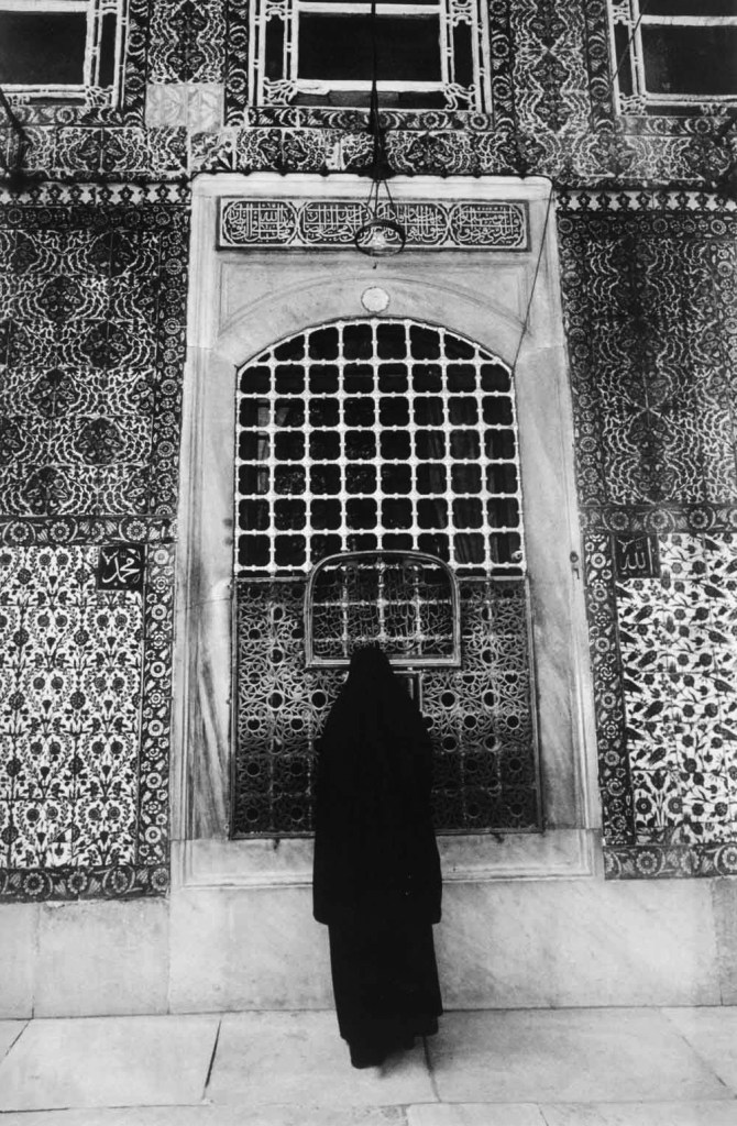 Ara Güler (Turkish, 1928-2018) 'Eyüp Sultan Camii [Eyüp Sultan Mosque]' 1965
