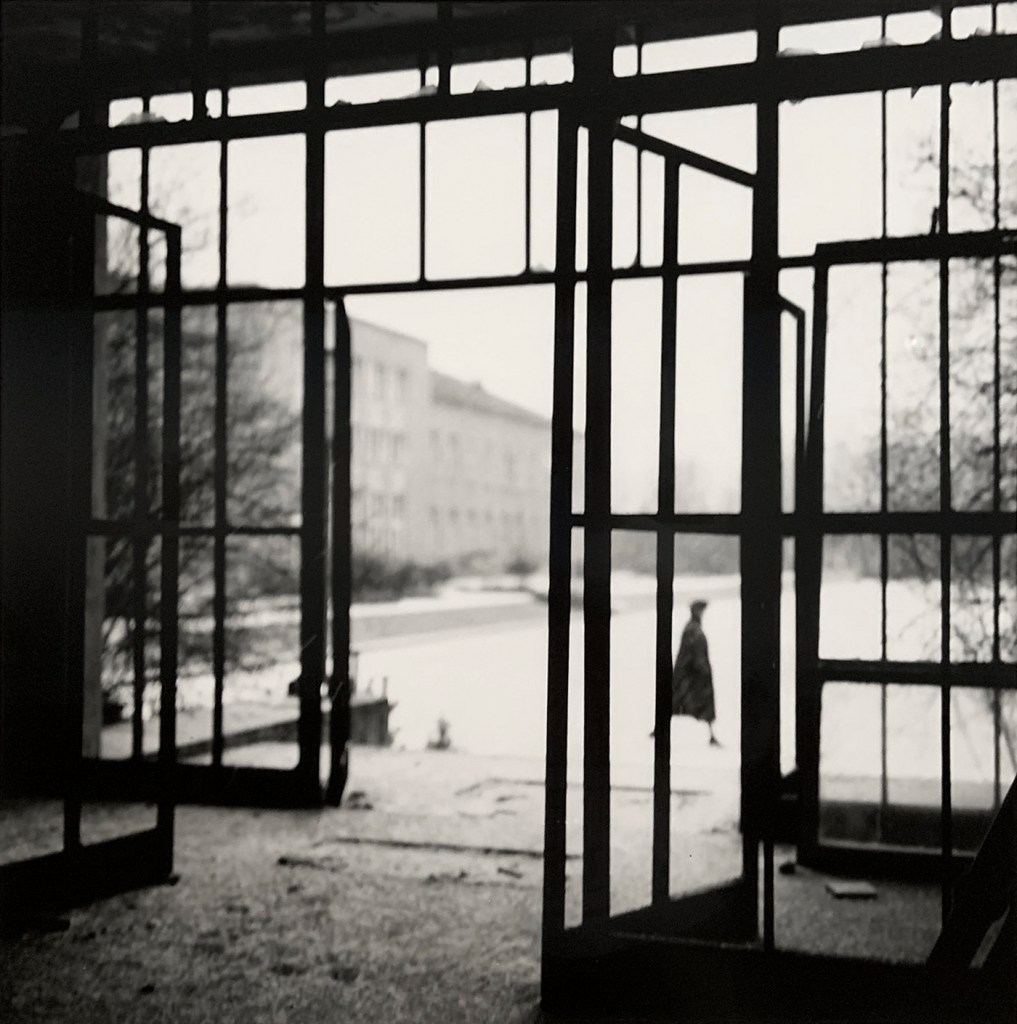 Benjamin Katz (Belgian, b. 1939) 'Untitled' 1960-1961 from the series 'BerÂlin HavelÂhöhe (1960/1961)' from the exhibition 'Benjamin Katz Berlin Havelhöhe, 1960/61' at Museum Ludwig, Cologne, June - Sept, 2019 Benjamin Katz (Belgian, b. 1939)
'Untitled' 1960-1961 from the series 'BerÂlin HavelÂhöhe (1960/1961)' from the exhibition 'Benjamin Katz Berlin Havelhöhe, 1960/61' at Museum Ludwig, Cologne, June - Sept, 2019