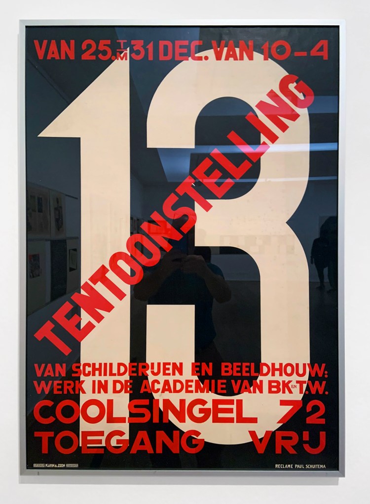 Paul Schuitema (1897-1973) '13 Tentoonstelling van Schilderijen en Beeldhouw' (13 Exhibition of Paintings and Sculptures) 1927 (installation view)