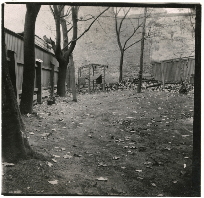 Edvard Munch (Norwegian, 1863-1944) 'The Back Yard at 30B Pilestredet, Kristiania' 1902(?)