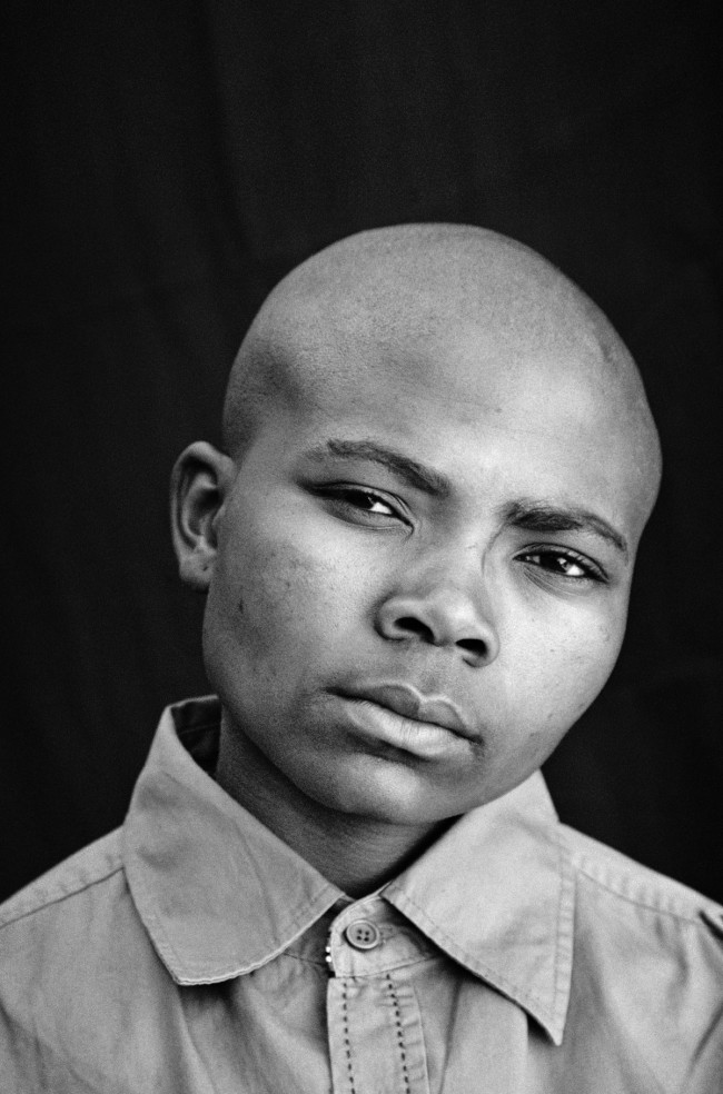 Zanele Muholi. 'Nosipho Solundwana, Parktown, Johannesburg' 2007