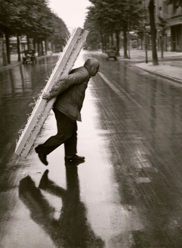 Friedrich Seidenstücker (German, 1882-1966) 'Lastenträger' (Load carrier) 1928