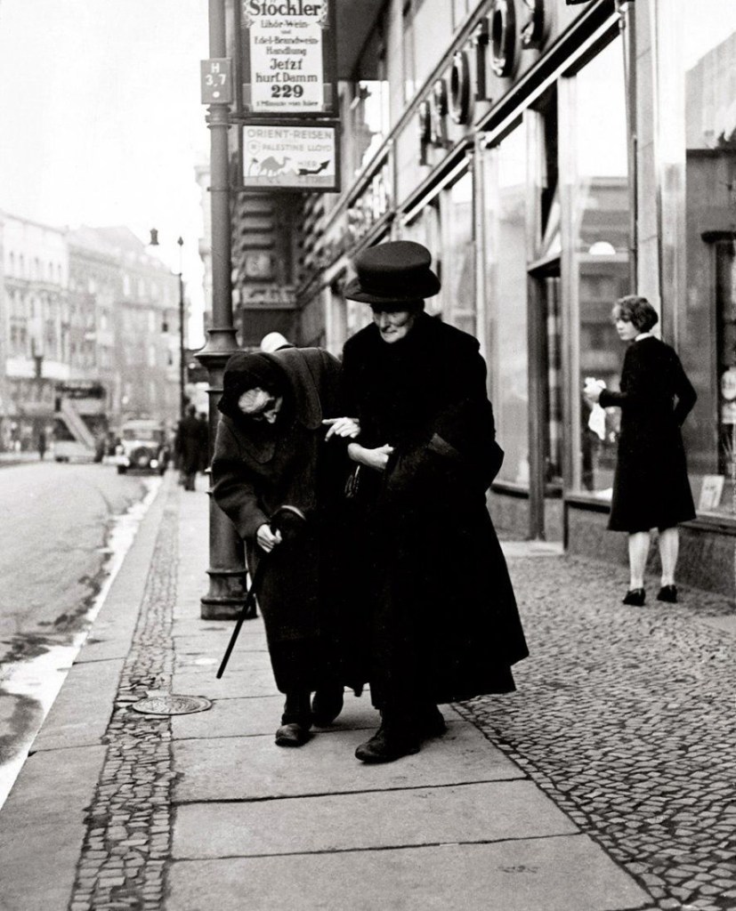 Friedrich Seidenstücker (1882-1966) 'Elderly couple in Berlin' 1929
