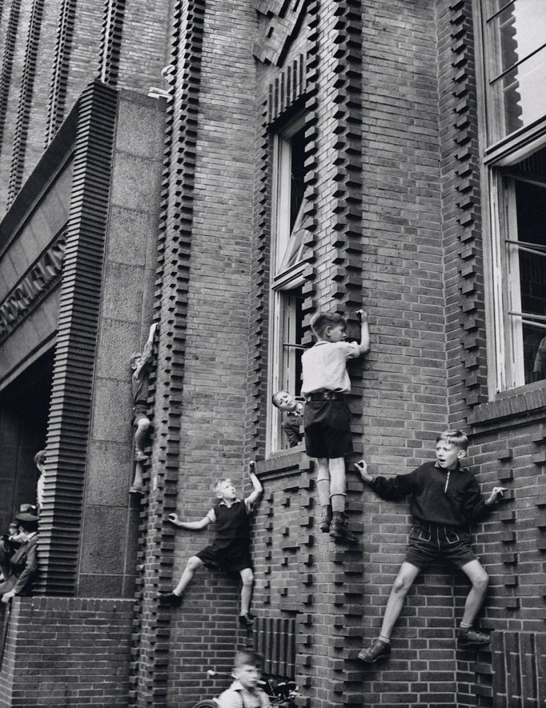 Friedrich Seidenstücker (1882-1966) 'Aufstieg der Begabten, Berlin' (Rise of the gifted, Berlin) 1950