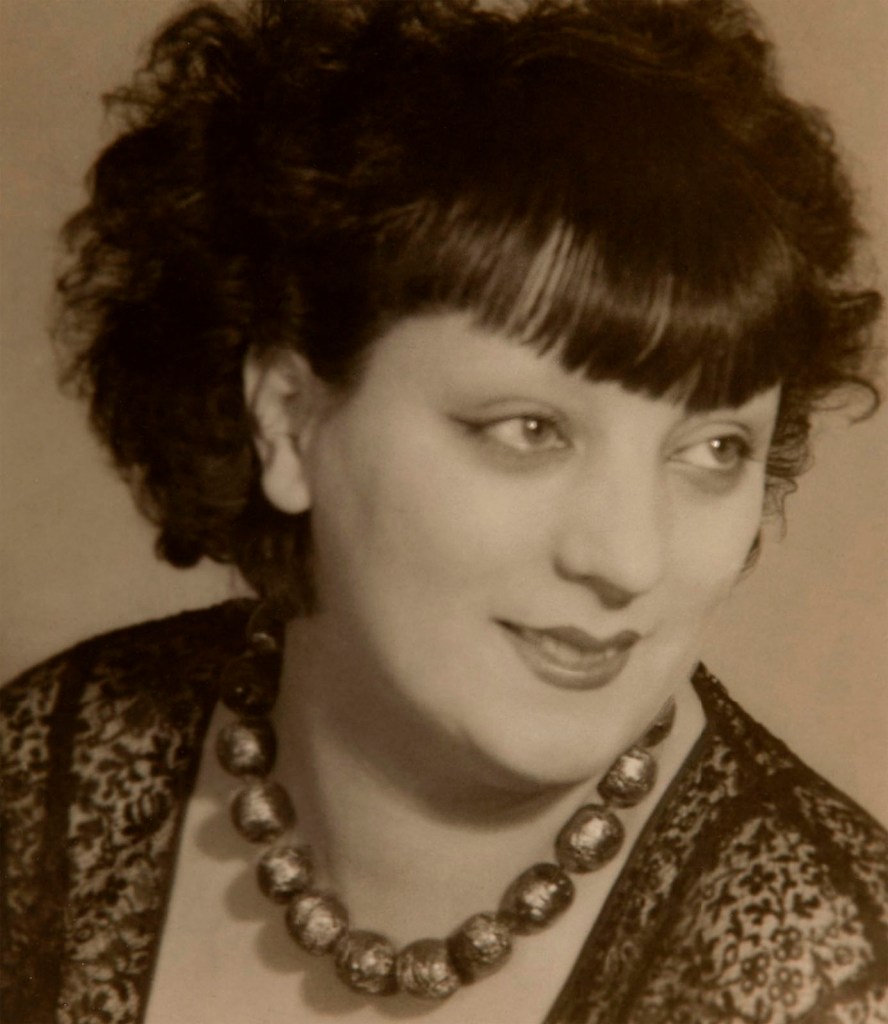 Man Ray (American, 1890-1976) 'Kiki de Montparnasse' c. 1929 Man Ray (American, 1890-1976) 'Kiki de Montparnasse' c. 1929