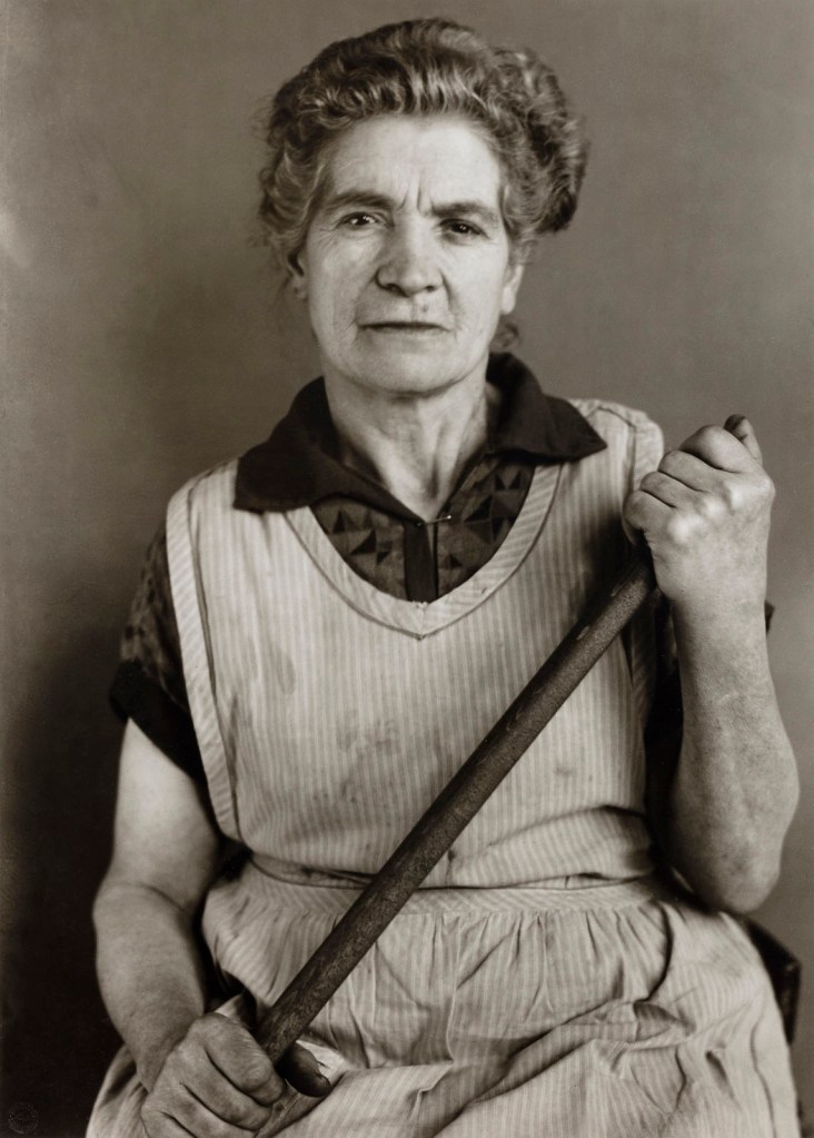 August Sander (German, 1876-1964) 'Putzfrau' (Cleaning woman) 1928 August Sander (German, 1876-1964) 'Putzfrau' (Cleaning woman) 1928