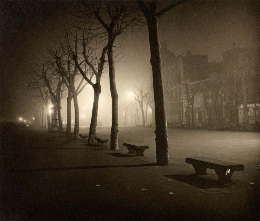 Arxiu Mas (Mas Archive) 'Barcelona at Night (Passeig de Gràcia)' 1917