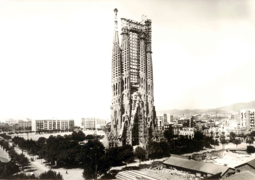 Adolf Mas (Spanish, 1861-1936) 'Sagrada Familia' 1927